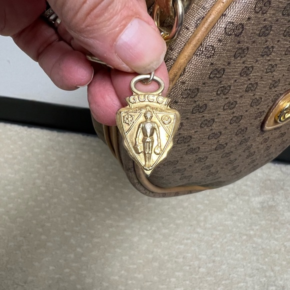 Vintage Gucci round bag🔥🔥🔥 - Picture 6 of 8